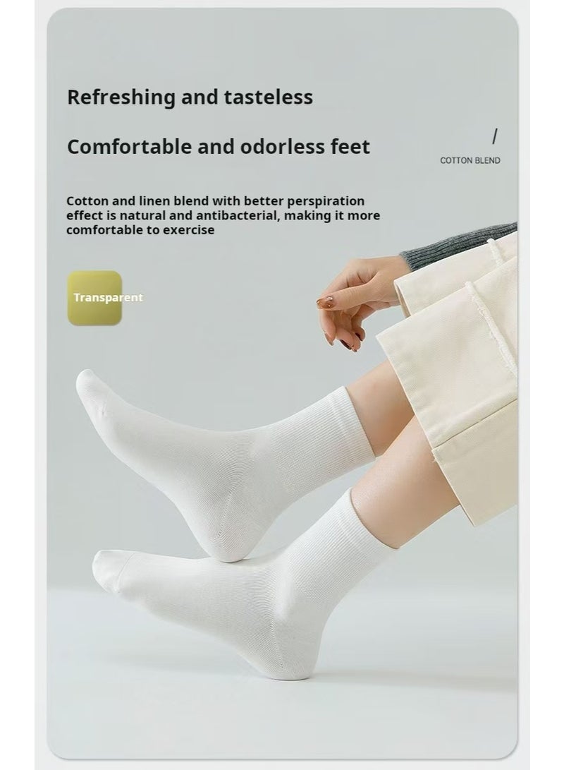 7 Pairs Of White Women Cotton Socks - Image 2